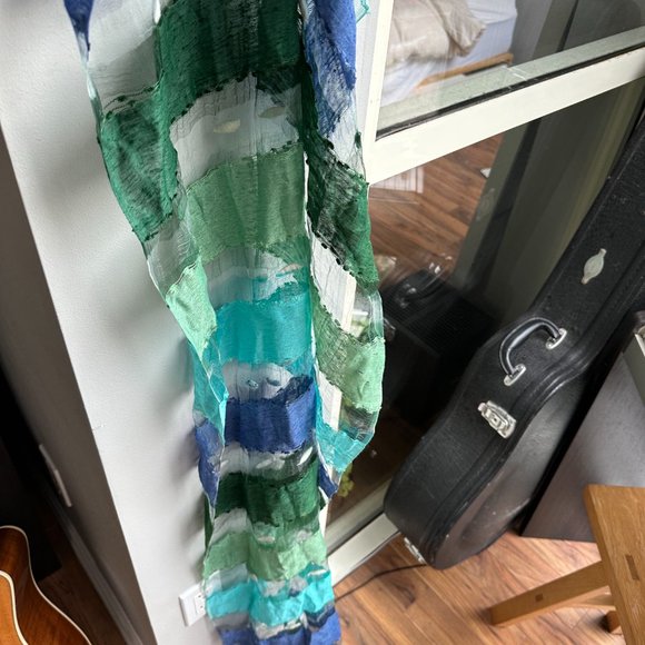 Artisan silk scarf - Picture 6 of 10